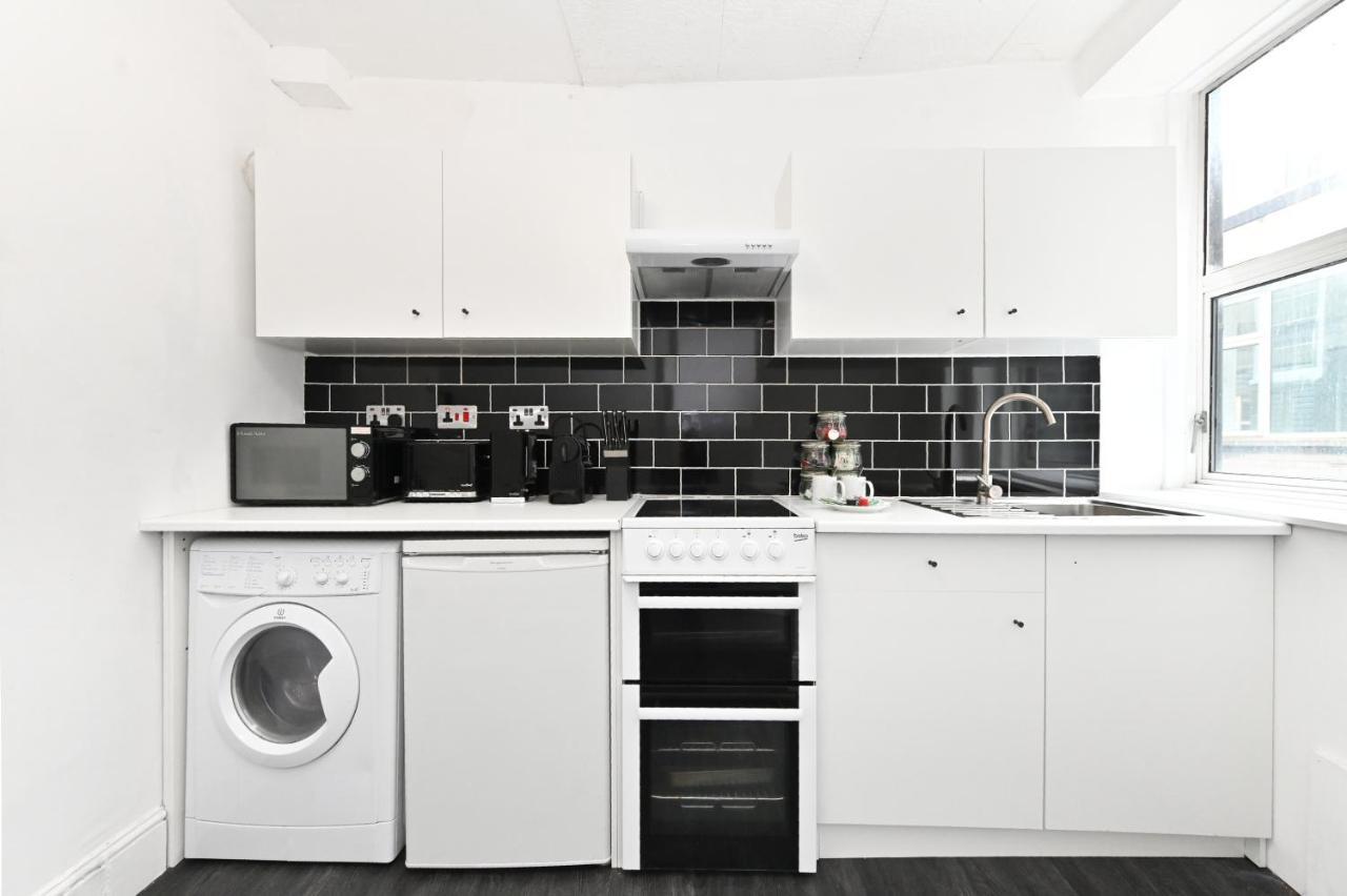 Covent Garden & Soho, Cosy & Cool, Spacious Apartment Londra Exterior foto